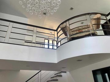 Ridge Side - Classic House & Lot for Sale w/ Overlooking Laguna de bay in Canyon Ranch Village beside Aera,Ciela, near Manila Southwoods in Binan, Lag