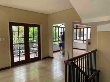 📌 Ridge View Classic House & Lot for Sale with 100% Overlooking Laguna de bay in Canyon Ranch Village near in Southwoods City