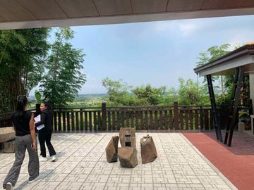 📌 Ridge View Classic House & Lot for Sale with 100% Overlooking Laguna de bay in Canyon Ranch Village near in Southwoods City