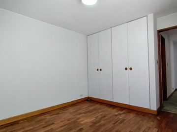 ¡OPORTUNIDAD ÚNICA! VENDO HERMOSO DEPARTAMENTO DE 107 M² CON COCHERA EN URB. VALLE HERMOSO, SURCO