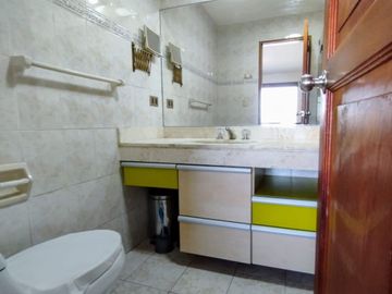 ¡OPORTUNIDAD ÚNICA! VENDO HERMOSO DEPARTAMENTO DE 107 M² CON COCHERA EN URB. VALLE HERMOSO, SURCO
