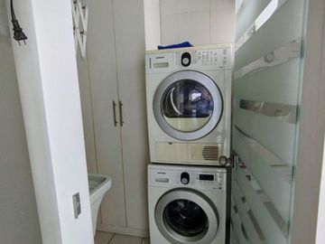 ¡OPORTUNIDAD ÚNICA! VENDO HERMOSO DEPARTAMENTO DE 107 M² CON COCHERA EN URB. VALLE HERMOSO, SURCO