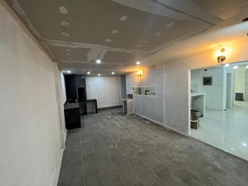 En venta casa de 3 dormitorios en Urb.La Joya
