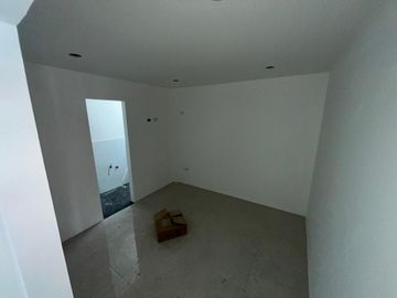 En venta casa de 3 dormitorios en Urb.La Joya