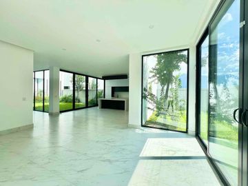 CASA EN VENTA EN BOSQUES DE LAS MISIONES, CARRETERA NACIONAL