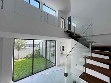 CASA EN VENTA EN BOSQUES DE LAS MISIONES, CARRETERA NACIONAL