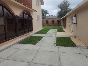 Bonita y amplia casa habitación en venta en Tetla De la Solidaridad