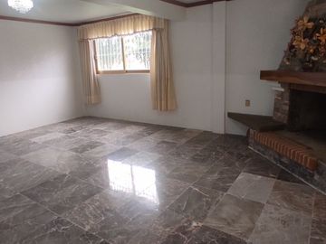 Bonita y amplia casa habitación en venta en Tetla De la Solidaridad