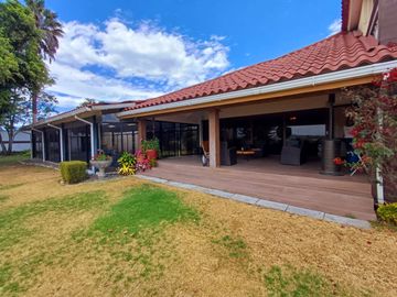 CASA DE VENTA CUMBAYA RESERVORIO