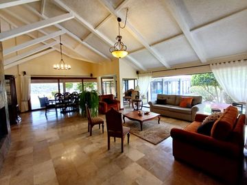 CASA DE VENTA CUMBAYA RESERVORIO