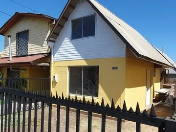 EN VENTA CASA EN CURICÓ, Pasaje Eduardo Anguita 2203