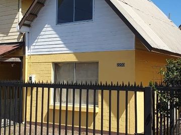 EN VENTA CASA EN CURICÓ, Pasaje Eduardo Anguita 2203