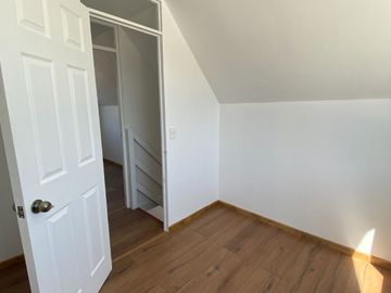 EN VENTA CASA EN CURICÓ, Pasaje Eduardo Anguita 2203