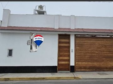 Arica Lurín Hermosa Casa de Playa 265 M2 A.C