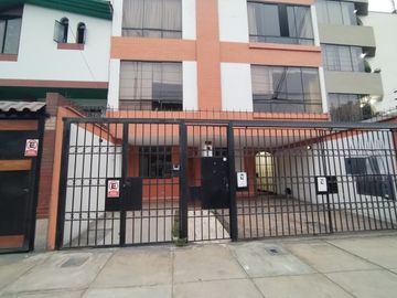 Vendo Lindo Departamento En Av Caminos Del Inca. Cerca al Parque de la Amistad