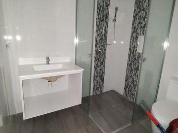 Vendo Lindo Departamento En Av Caminos Del Inca. Cerca al Parque de la Amistad