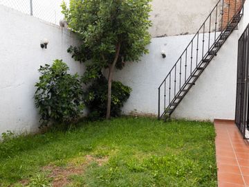 EN VENTA CASA DE UN PISO A PIE DE CALLE COL. PRADOS AGUA AZUL
