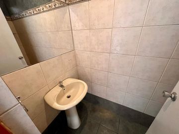 VENTA  CASA CHALET EN LA MOLINA - ¡BUENA UBICACIÓN Y COMODIDAD!