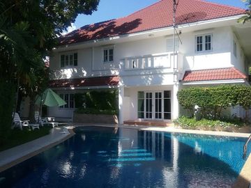 Sale or for Rent 6 bedrooms Lakeside Village Villa 2