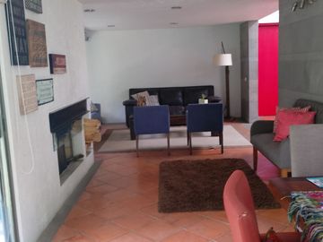 casa en venta en la Recta a Cholula cerca a la UDLA en condominio con  área verde .