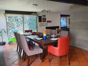 casa en venta en la Recta a Cholula cerca a la UDLA en condominio con  área verde .
