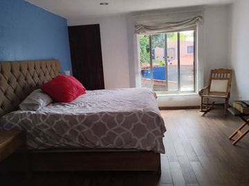 casa en venta en la Recta a Cholula cerca a la UDLA en condominio con  área verde .