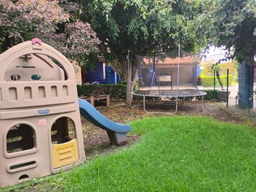 casa en venta en la Recta a Cholula cerca a la UDLA en condominio con  área verde .
