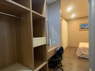 Rumah Royal Residence Semi Furnish Lokasi Jalan Kembar row 4 mobil