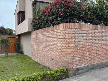 Alquilo casa en esquina, vivienda u oficina, San Borja