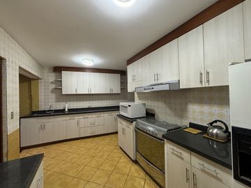 Alquilo casa en esquina, vivienda u oficina, San Borja