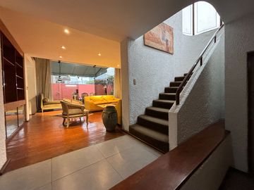 Alquilo casa en esquina, vivienda u oficina, San Borja