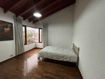 Alquilo casa en esquina, vivienda u oficina, San Borja