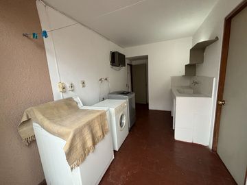 Alquilo casa en esquina, vivienda u oficina, San Borja
