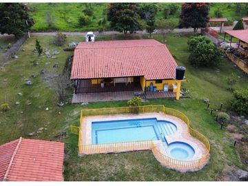 VENDE CABAÑA CHINACOTA