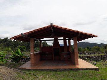 VENDE CABAÑA CHINACOTA