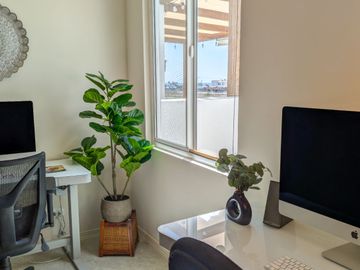 Casa Moderna en Ensenada con Impresionantes Vistas al Océano, a Solo Minutos de la Playa Arenosa
