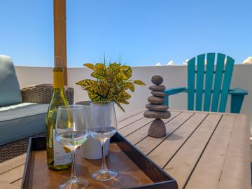 Casa Moderna en Ensenada con Impresionantes Vistas al Océano, a Solo Minutos de la Playa Arenosa