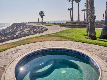 Casa Moderna en Ensenada con Impresionantes Vistas al Océano, a Solo Minutos de la Playa Arenosa