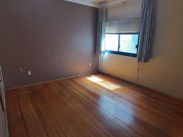 RESIDENCIA EN VENTA A PASOS DEL PARQUE HUNDIDO