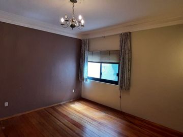 RESIDENCIA EN VENTA A PASOS DEL PARQUE HUNDIDO