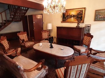 RESIDENCIA EN VENTA A PASOS DEL PARQUE HUNDIDO