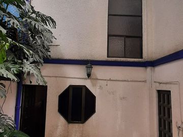 RESIDENCIA EN VENTA A PASOS DEL PARQUE HUNDIDO