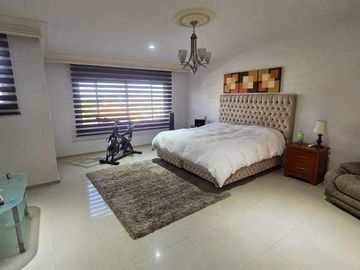Hermosa Residencia En Venta Ciudad Bugambilias Junto al Bosque