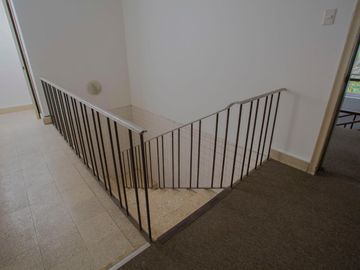 Amplia CASA EN VENTA sobre Calzada de Los Fuertes