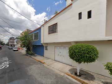 VENTA DE CASA EN NEZAHUALCOYOTL VILLADA EDOMEX