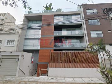 Duplex En Venta - Limite Miraflores Y San Isidro - Cerca Al Ovalo Gutierrez