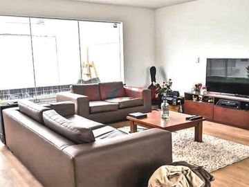 Duplex En Venta - Limite Miraflores Y San Isidro - Cerca Al Ovalo Gutierrez