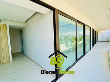 Depa CON PLAYA EN VENTA de 5 recámaras CON VISTA AL MAR