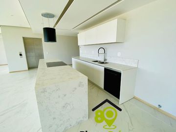 Depa CON PLAYA EN VENTA de 5 recámaras CON VISTA AL MAR