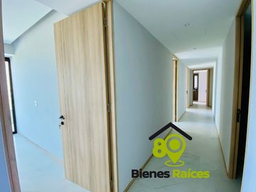 Depa CON PLAYA EN VENTA de 5 recámaras CON VISTA AL MAR